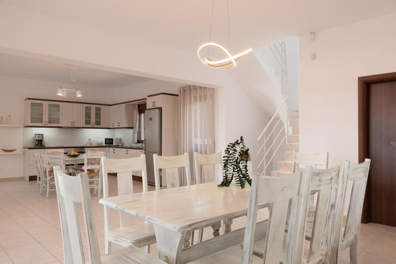 Family Villa Rousa In Rethymno With Pool, Bbq And Kids Area Лутра Экстерьер фото