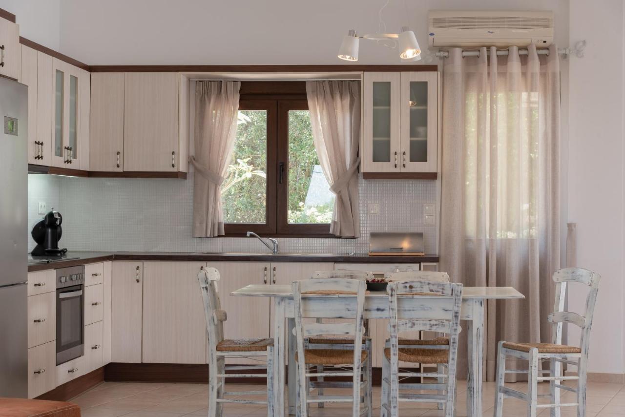 Family Villa Rousa In Rethymno With Pool, Bbq And Kids Area Лутра Экстерьер фото
